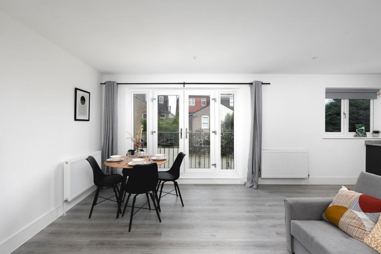 Skyvillion - London Enfield Chase Apartments With Parking & Wifi Exterior foto
