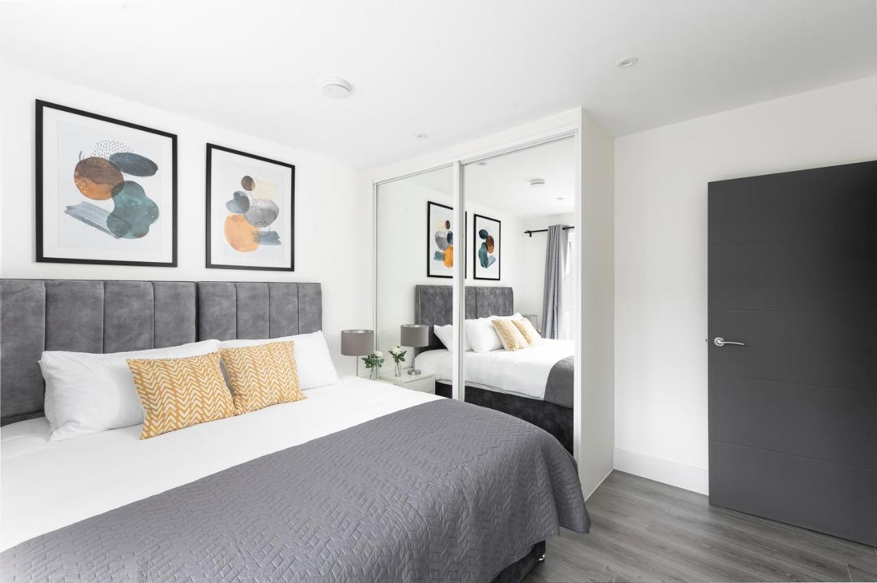 Skyvillion - London Enfield Chase Apartments With Parking & Wifi Exterior foto